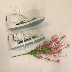 Converse sandals, size 6